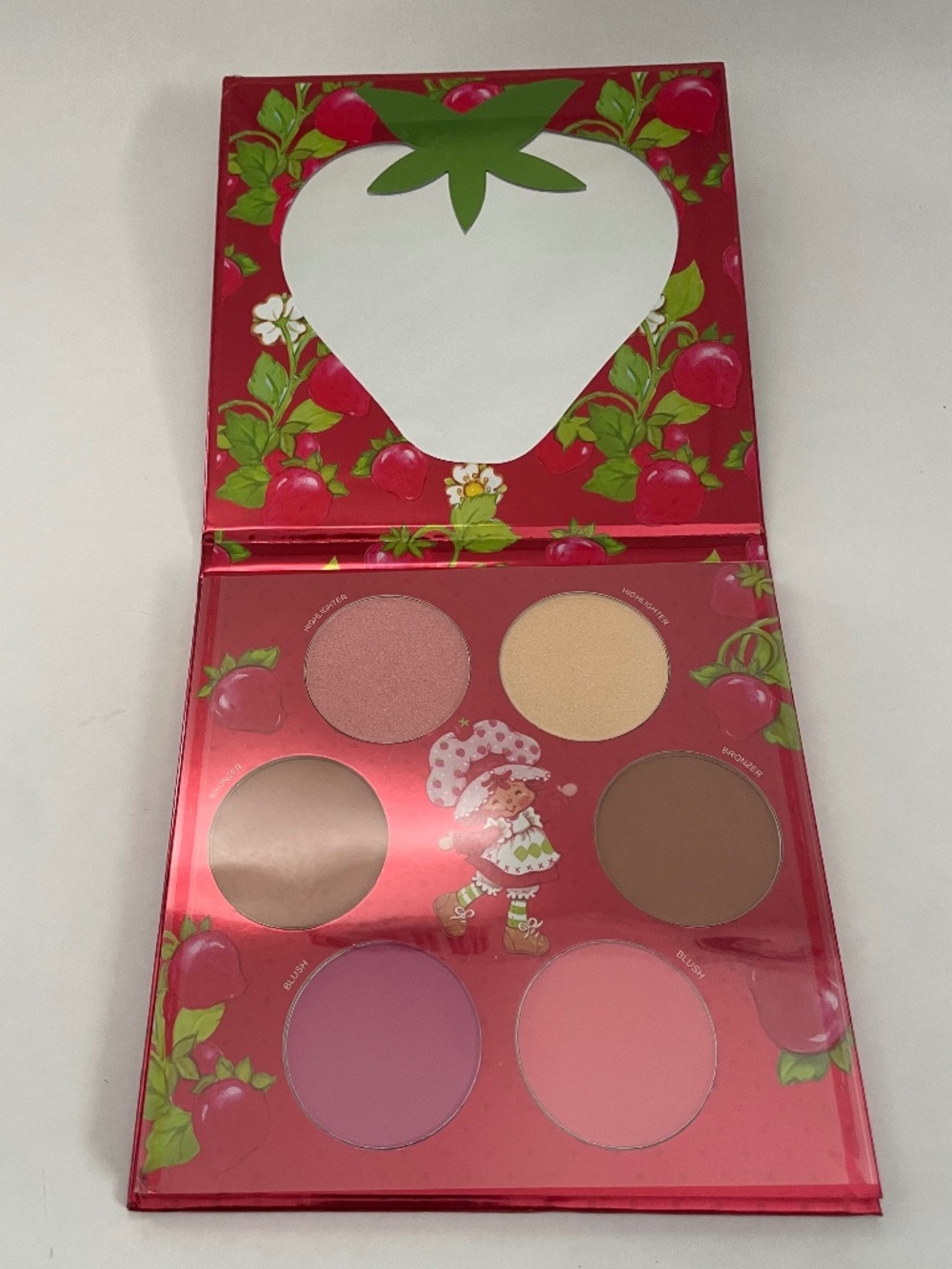 Strawberry Shortcake Complexion Palette New & Sealed in Box (no tags) - Picture 4 of 5